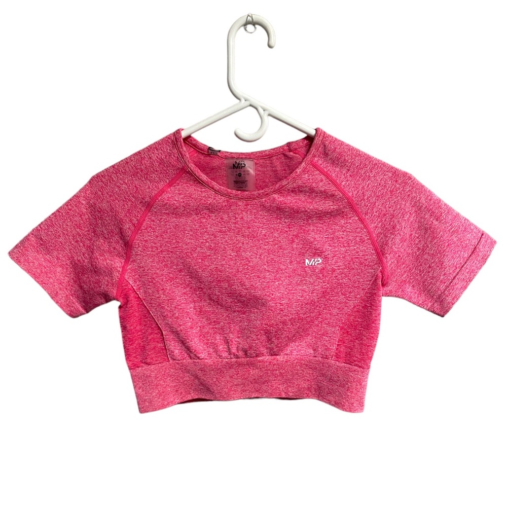 MP cropped hot pink speckled gym shirt. Size Medium.